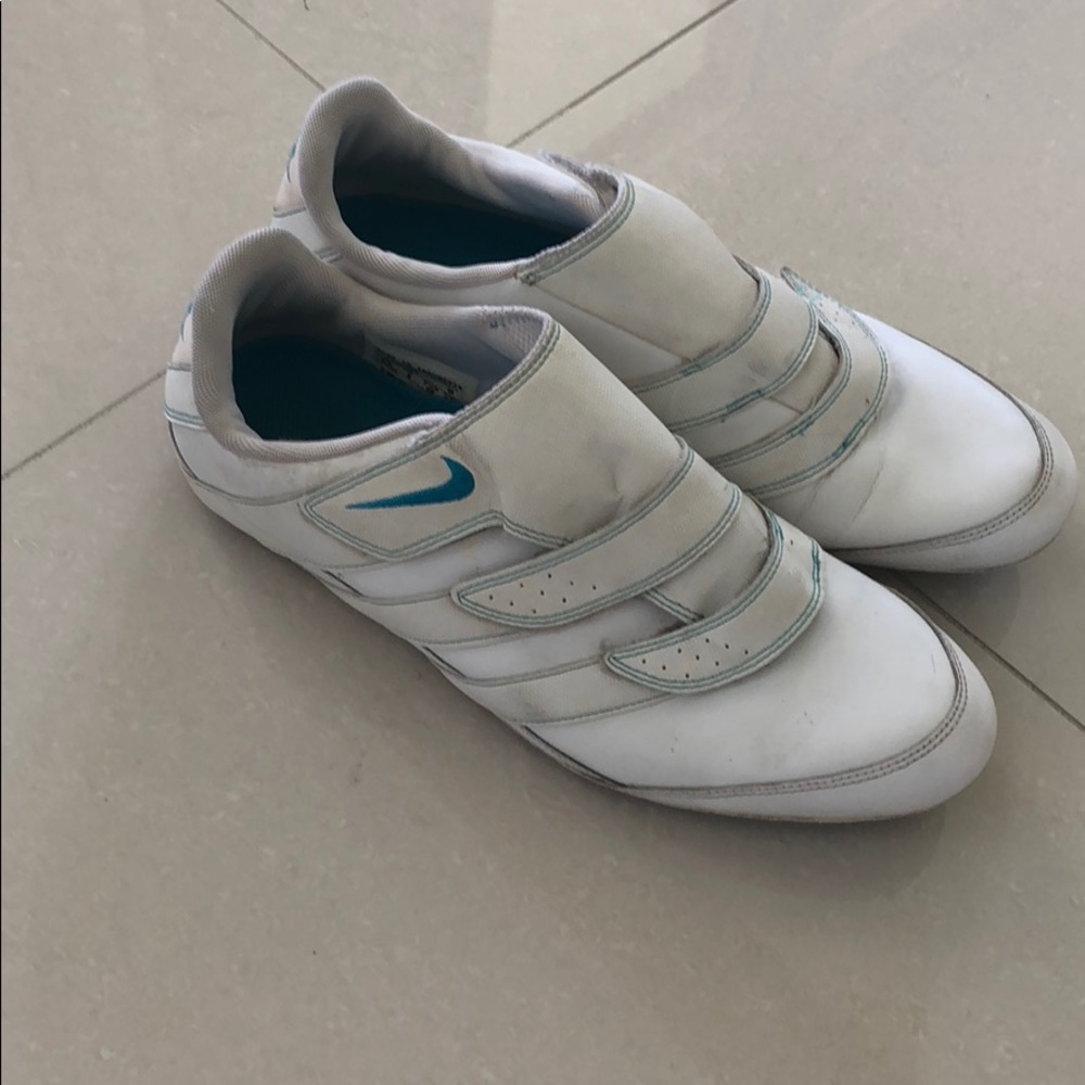 ❤️Nike sneakers (3 for $15)